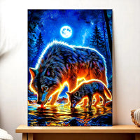 tableau loup famille montrant un loup adulte et un louveteau buvant au bord de la rivière sous la pleine lune bleue