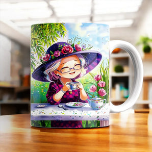 Mug Les Bois d'Aurore avec illustration d'une mamie souriante au chapeau fleuri, tasse de the, mug mamie cadeau original